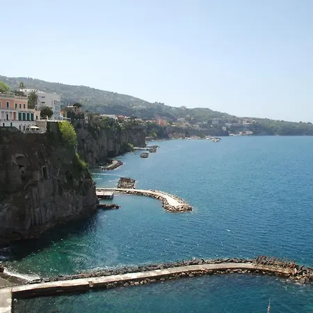 فندق مبيت وإفطار Da Marisa سانتّانييلّو